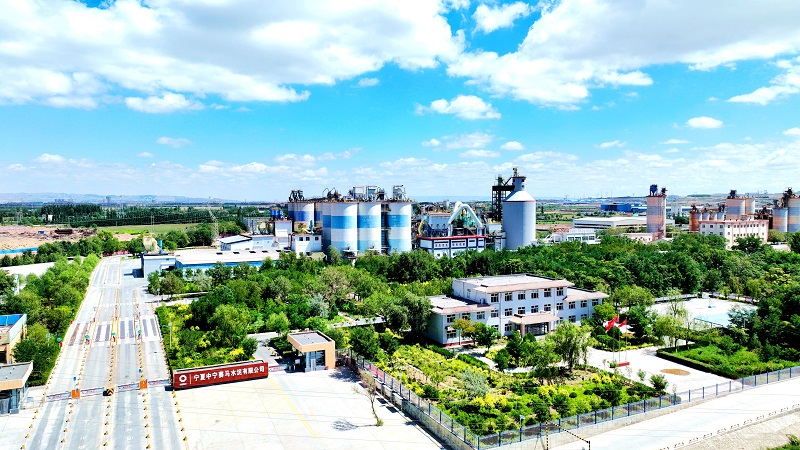 7.中宁赛马.jpg